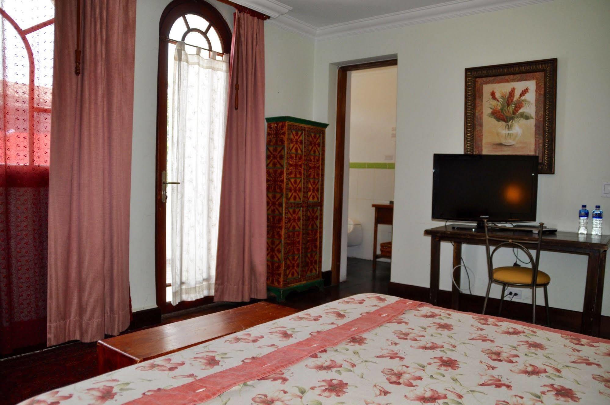 Boutique Hotel Casa Foch Кито Екстериор снимка